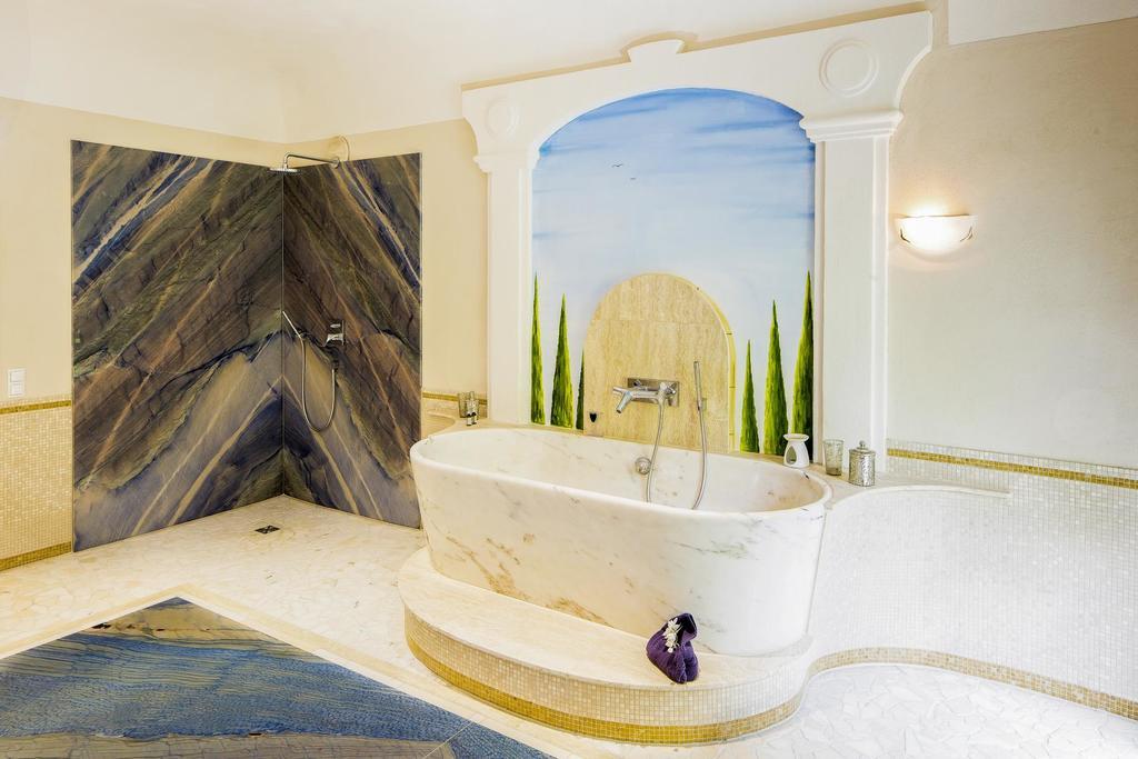 "Gutshof Lilienfein" - Medical Resort & Herbal Spa Im Suedschwarzwald Wieden Buitenkant foto