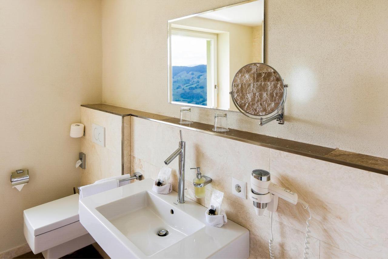 "Gutshof Lilienfein" - Medical Resort & Herbal Spa Im Suedschwarzwald Wieden Buitenkant foto
